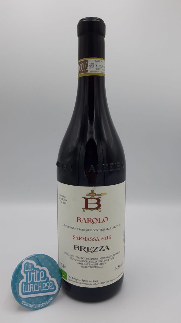 Vino rosso Piemonte pregiato artigianale tradizionale Barolo cru Sarmassa ottenuto da sola uva nebbiolo perfetto con la carne rossa