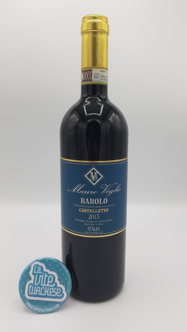 Red wine Piedmont fine artisan modern Barolo cru Castelletto Monforte d'Alba limited production perfect with meats and cheeses