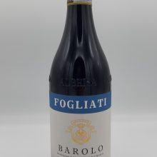 Barolo red wine DOCG Piedmont red wine, fine artisan traditional Barolo cru Bussia Monforte d'Alba obtained with Nebbiolo grapes, perfect with braised meat.