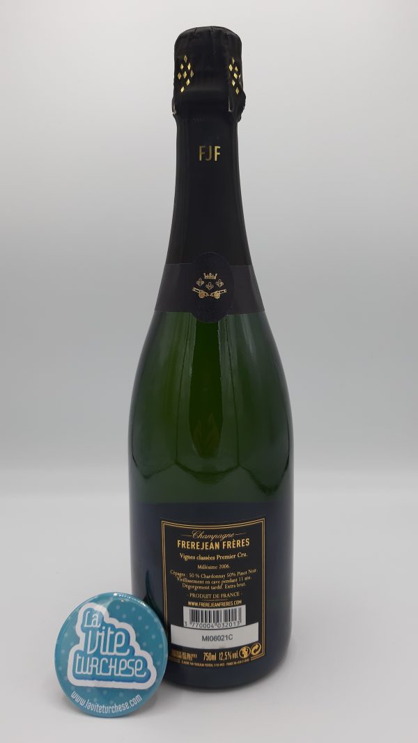 Champagne sparkling wine France Chardonnay grapes and Pinot Nero.