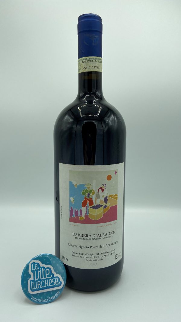 Red wine Piedmont Langhe vineyard Pozzo dell'Annunziata modern refined obtained with Barbera grapes perfect with risotto and beef