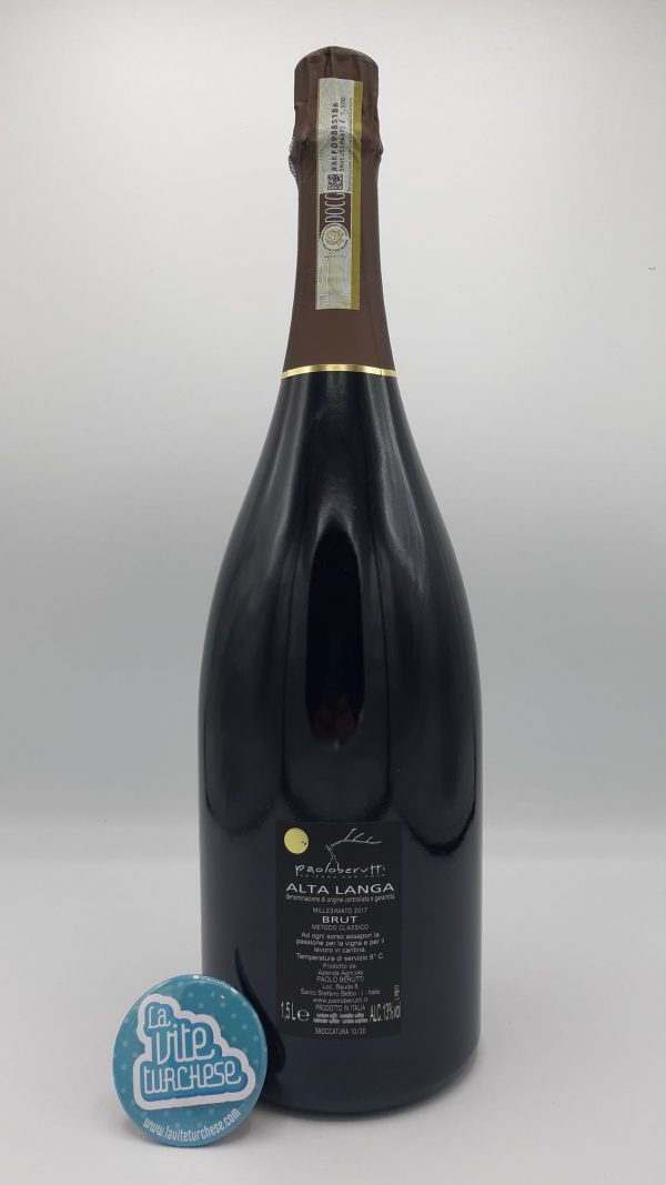 sparkling wine Alta Langa DOCG Piedmont Santo Stefano Belbo