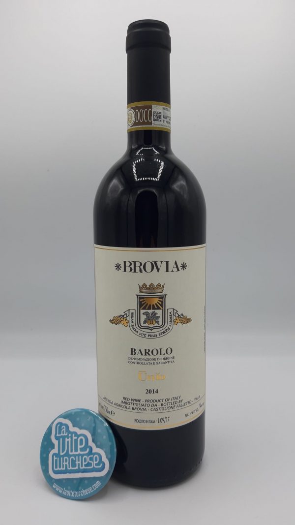 red wine Barolo DOCG Grand Crus Castiglione Falletto Langhe Piedmont Unesco refined traditional balanced structured intense aromas obtained with Nebbiolo grapes perfect with red meats and tajarin