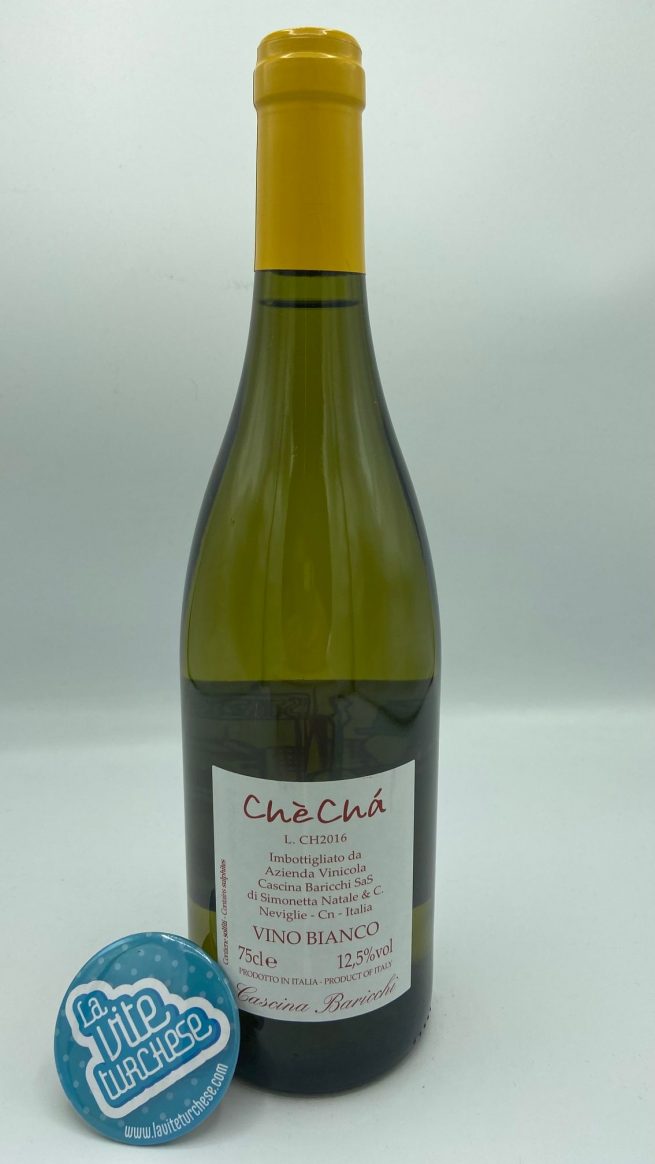 white wine piedmont Neviglie macerated grape Chardonnay and Chenin Blanc