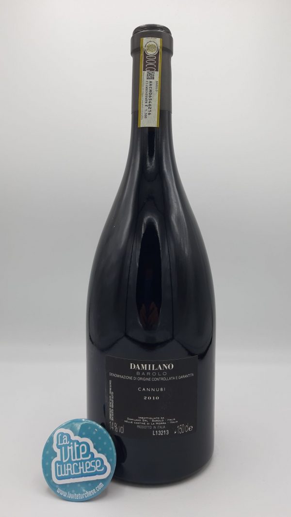 red wine Barolo cru Cannubi Unesco Langhe Piedmont Nebbiolo grapes