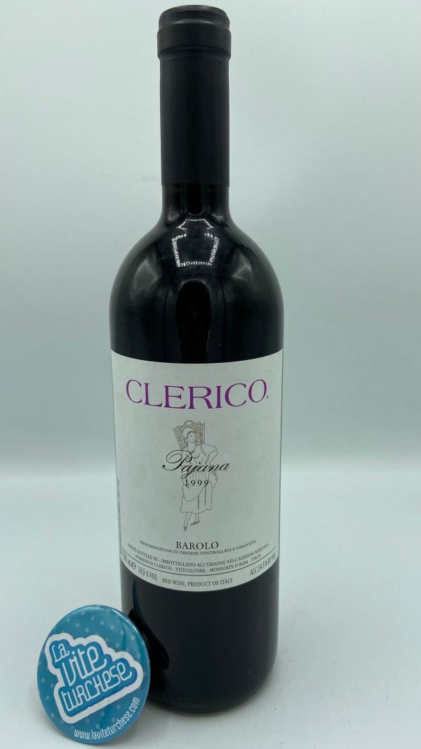 Barolo red wine cru Ginestra Monforte d'Alba fine modern artisanal wine produced only in the best vintages limited production produced with nebbiolo grapes perfect with meat dishes