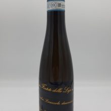 sweet passito wine Loazzolo DOC Piemonte sweet passito wine Loazzolo DOC Piedmont botrytis traditional natural drying soft fresh sweet obtained with muscat grapes perfect with blue cheeses and desserts or for meditation