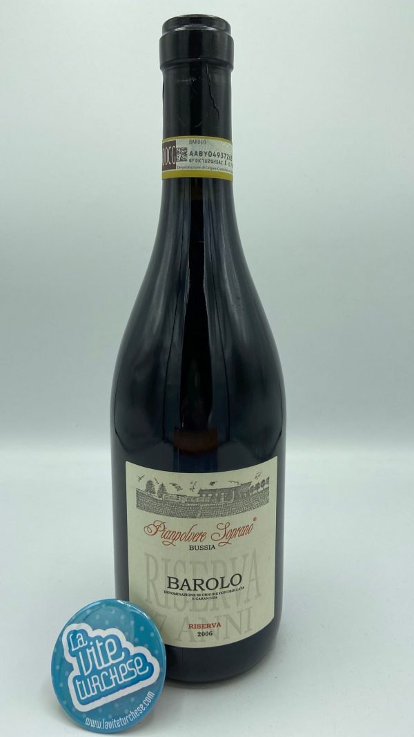 red wine Barolo cru Bussia Pianpveri reserve 7 years Monforte d'Alba Langhe Unesco Piedmont austere big barolo opulent modern complex obtained with Nebbiolo grapes perfect with wild boar and truffle and aged cheeses