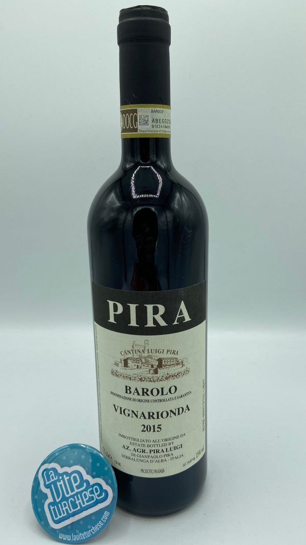 red wine Barolo cru Vignarionda Langhe Piedmont Unesco modern and traditional grand cru structured powerful long-lived obtained with Nebbiolo grapes perfect with braised meat or game and aged cheeses
