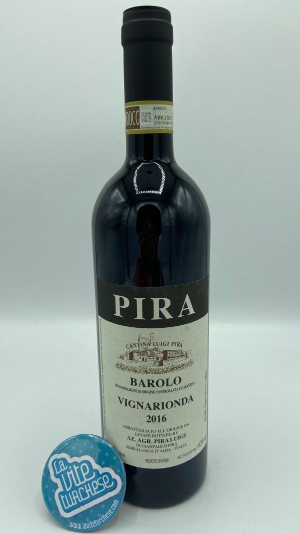 red wine Barolo cru Vignarionda Langhe Piedmont Unesco modern and traditional grand cru structured powerful long-lived obtained with Nebbiolo grapes perfect with braised meat or game and aged cheeses