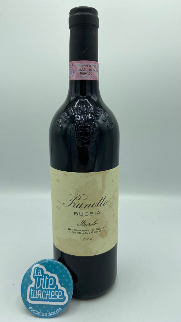 Red wine barolo cru Bussia fine craft historic cellar limited production produced with only nebbiolo grapes perfect for meditation