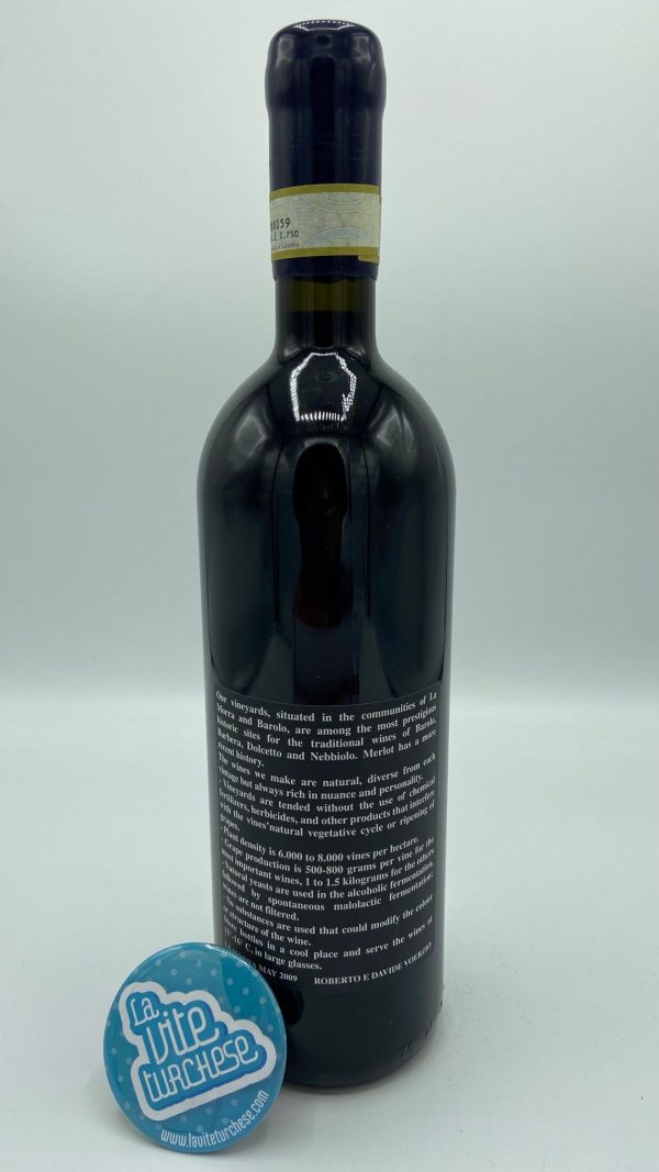 red wine Barolo cru Cerequio La Morra Langhe Piemonte Unesco grape nebbiolo