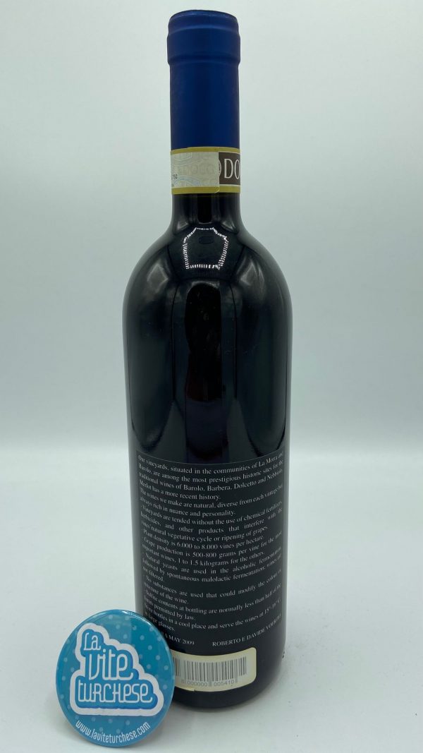 red wine Barolo cru La Serra La Morra Langhe Piemonte Unesco grape nebbiolo