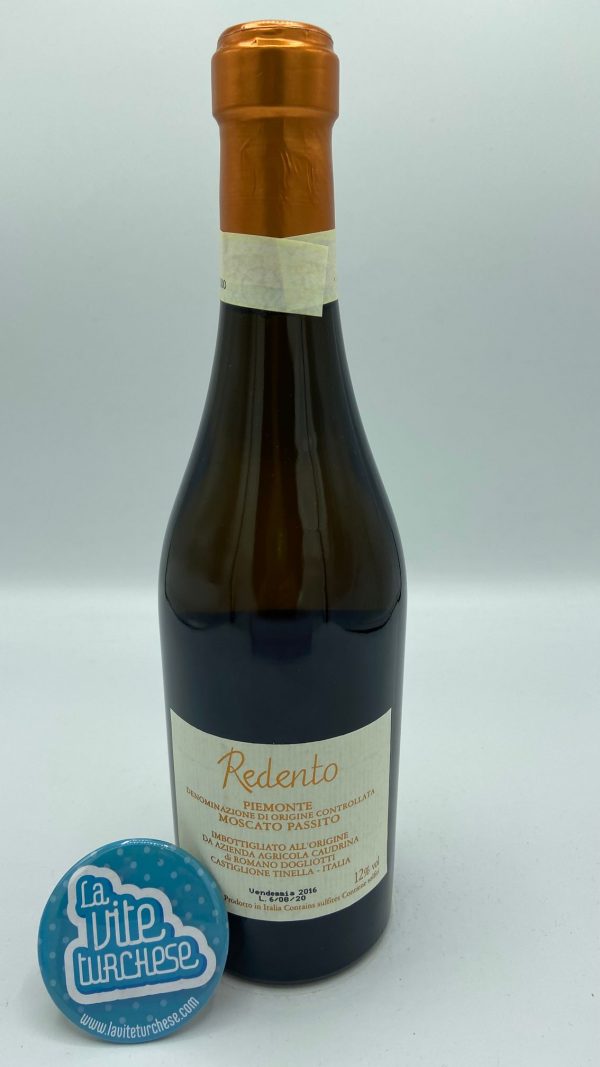 Moscato raisin wine sweet Piedmont grape 100% Moscato