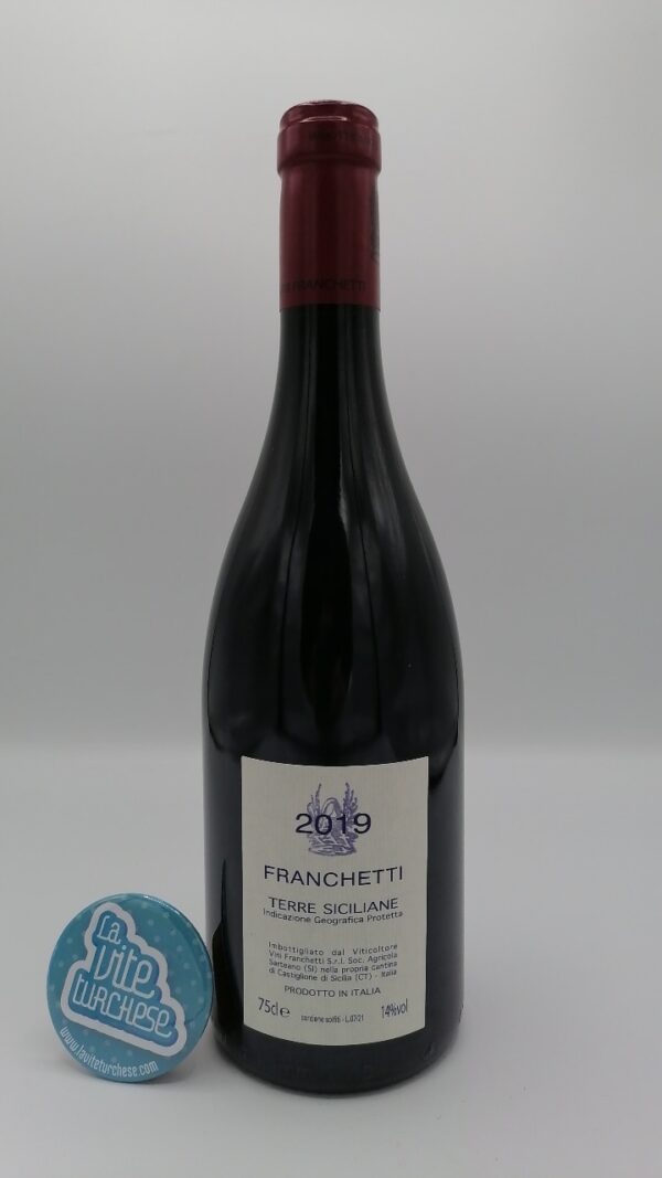 Passopisciaro - Franchetti Terre Siciliane prodotto con uve Petit Verdot e Cesanese del Piglio, vino simbolo di Andrea Franchetti.