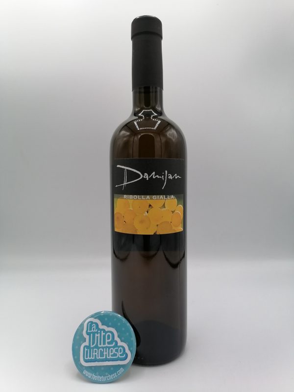 Damijan Podversic - Ribolla Gialla prodotto nel Collio in Friuli Venezia Giulia, fermentato a contatto con le bucce per circa 3 mesi.