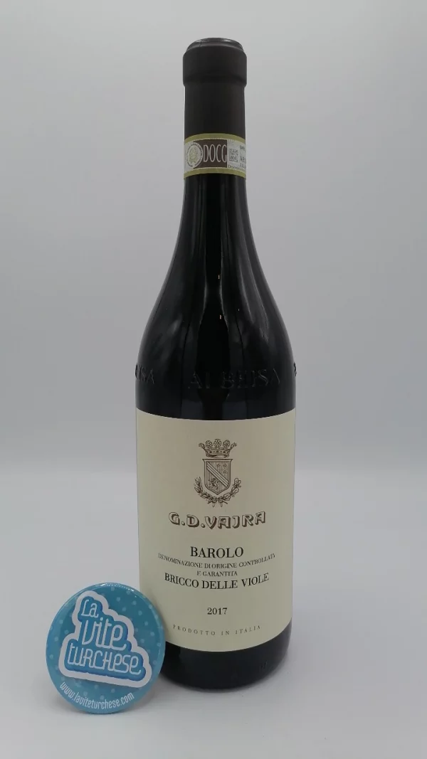 G.D. Vajra – Barolo Bricco delle Viole prodotto nell'omonima vigna situata a Barolo, una delle parcelle più alte della denominazione.