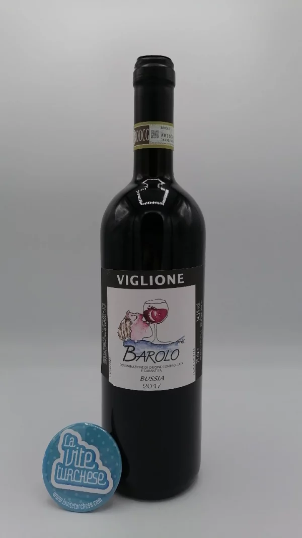 Carlo Viglione - Barolo Bussia produced in the homonymous cru located in the village of Monforte d'Alba with plants more than 50 years old.
