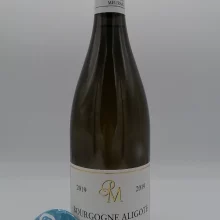 Il Bourgogne Aligoté di Pierre Morey è un bianco fresco, amabile prodotto a Meursault con una agricoltura biodinamica.