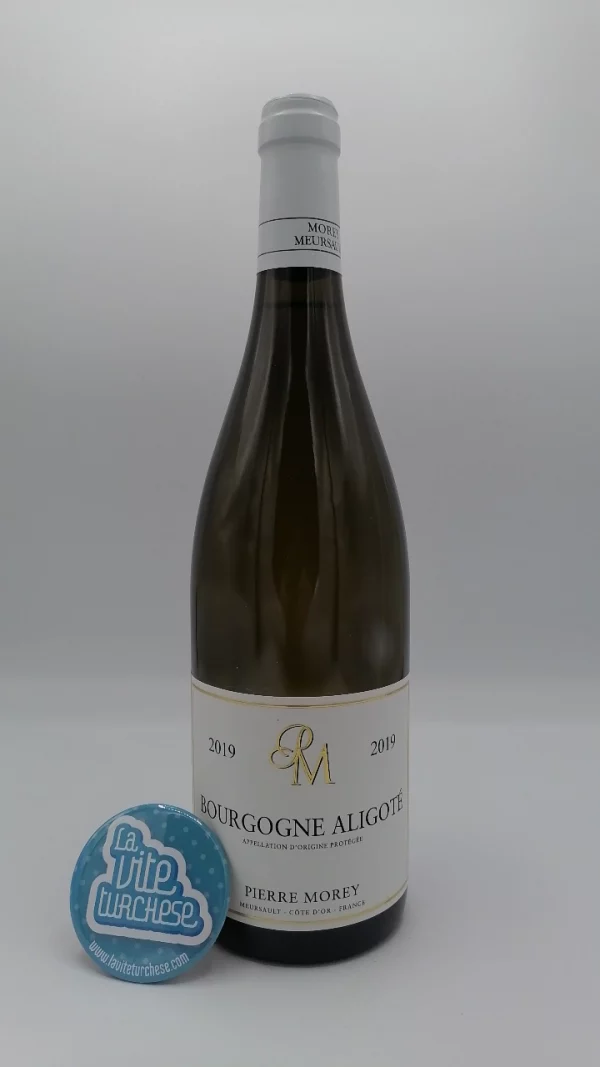 Il Bourgogne Aligoté di Pierre Morey è un bianco fresco, amabile prodotto a Meursault con una agricoltura biodinamica.