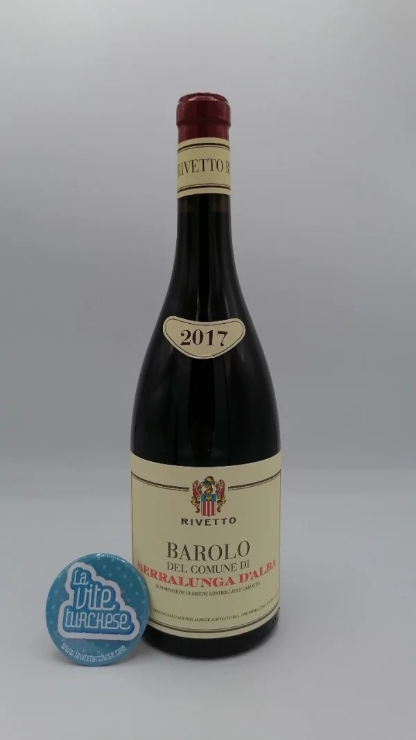 Rivetto - Barolo del Comune di Serralunga d'Alba prodotto con l'assemblaggio di più vigne situate a Serralunga nelle Langhe.