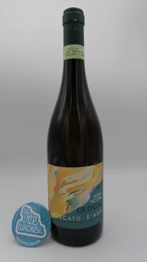 Ca'D'Gal - Moscato D'Asti Vigna Vecchia produced in the highest best-exposed vineyard, with hydrocarbon notes, dense and good body.