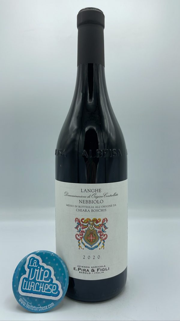 Chiara Boschis - Langhe Nebbiolo produced in Monforte with a good privileged position, vinified for 14 months in wood.