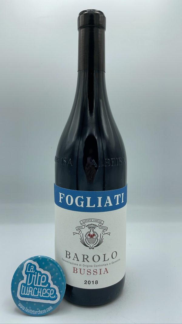 Fogliati – Barolo Bussia prodotto nell'omonima vigna di Monforte d'Alba con piante di 70 anni circa, 3000 bottiglie.