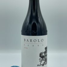 Giovanni Rosso – Barolo Serra – 2018 Giovanni Rosso - Barolo Serra highest vineyard in the commune of Serralunga with limestone soils, the wine is aged for 2 years in oak.