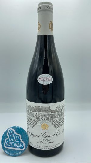Rougeot Père & Fils – Bourgogne Côte d'Or Les Vaux prodotto a Meursault con piante di 70 anni, uva Pinot Nero, vinificato per 18 mesi in barrique.