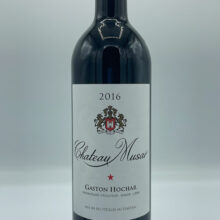 Chateau Musar - Musar Red - 2016 Chateau Musar - Musar Red prodotto nella valle di Bekaa in Libano, con uve Cabernet Sauvignon, Cinsault, Carignan. 7 anni di invecchiamento.