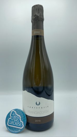 Corte Fusia - Franciacorta Dosaggio Zero con 75% Chardonnay e 25% Pinot Nero, seconda fermentazione per 50 mesi sui lieviti.