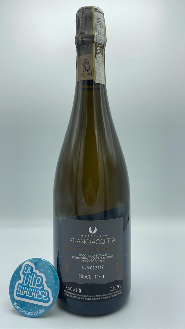 Corte Fusia - Franciacorta Dosaggio Zero - 2016 - back Corte Fusia - Franciacorta Dosaggio Zero con 75% Chardonnay e 25% Pinot Nero, seconda fermentazione per 50 mesi sui lieviti.