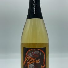 Monsignore – Alta Langa Extra Brut - 2018 Monsignore - Alta Langa Extra Brut made with Chardonnay and Pinot Noir grapes in Vicoforte di Mondovì, classic method for 36 months.