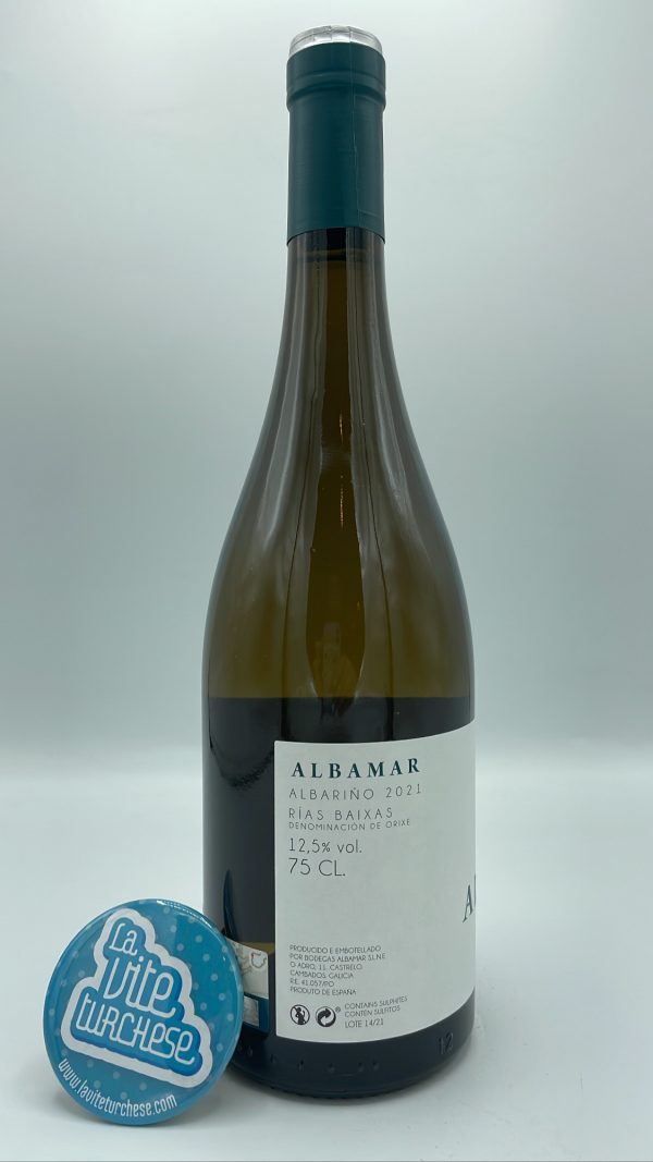 Albamar – Albariño - 2021 - back Albamar - Albariño produced the Rias Baixas in Galicia in northern Spain, with oceanfront vineyards, vinified for 8 months on its own lees.