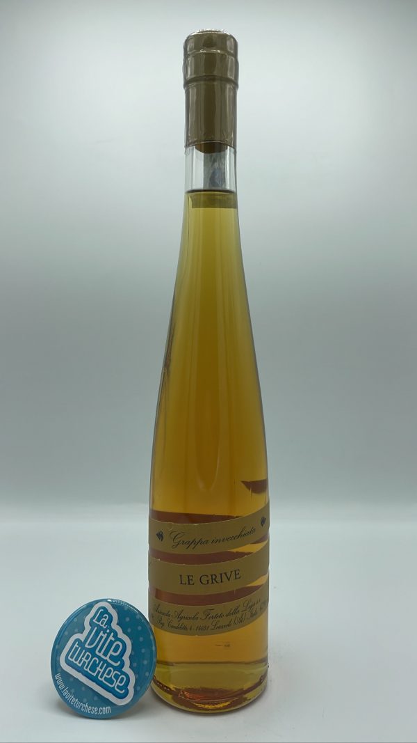 Forteto della Luja - Le Grive aged grappa made from the pomace of Barbera and Pinot Noir grapes, aged in French barriques.
