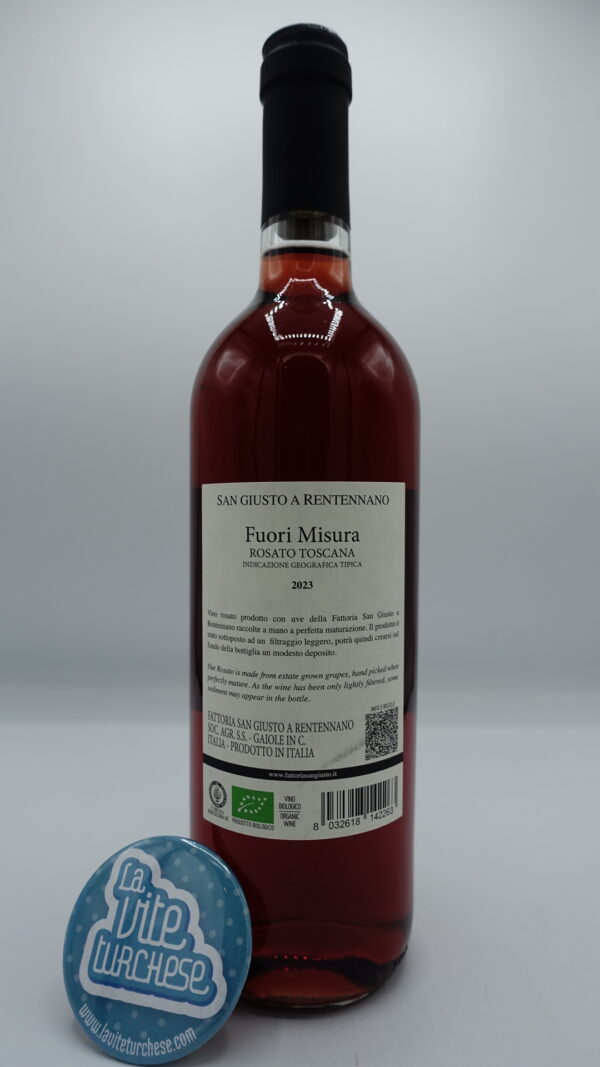 San Giusto a Rentennano – Fuori Misura Rosato Toscana - 2023 - back San Giusto a Rentennano – Fuori Misura Rosato Toscana ottenuto con il mosto di uva Sangiovese, Canaiolo e Merlot, vinificato in vasche di acciaio.