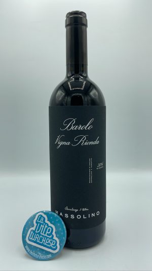 Massolino – Barolo Vigna Rionda Riserva prodotto nella migliore vigna di Serralunga, famosa per donare vini estremamente complessi e tannici.