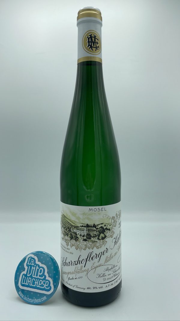Egon Müller - Scharzhofberger Kabinett riesling considered among the best in the world, produced in the vineyard of the same name located in the Saar, Mosel.