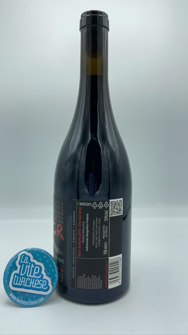 Frank Cornelissen - Munjebel Terre Siciliane CR Campo Re prodotto nell'omonima contrada dell'Etna, piante di 70 anni. 3200 bottiglie.