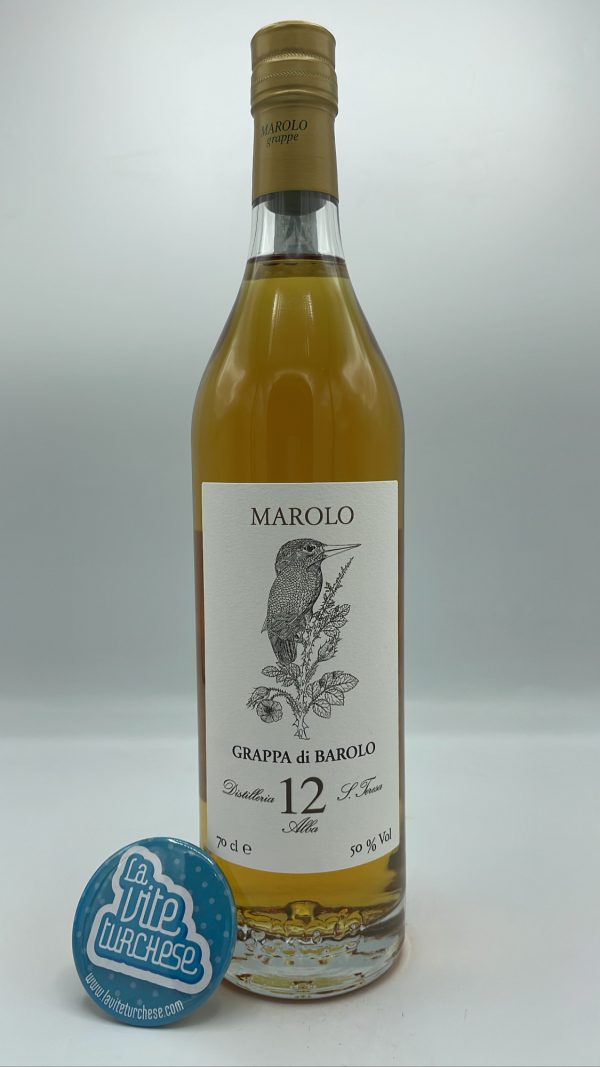 Marolo – Grappa di Barolo 12 anni invecchiata in botte, vinacce del millesimo 2009. Distillazione discontinua a bagnomaria.