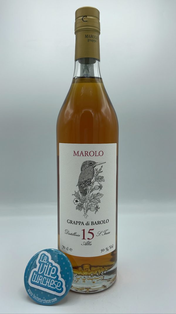 Marolo – Grappa di Barolo 15 anni invecchiata in botti con le vinacce del millesimo 2005. Distillazione discontinua a bagnomaria.