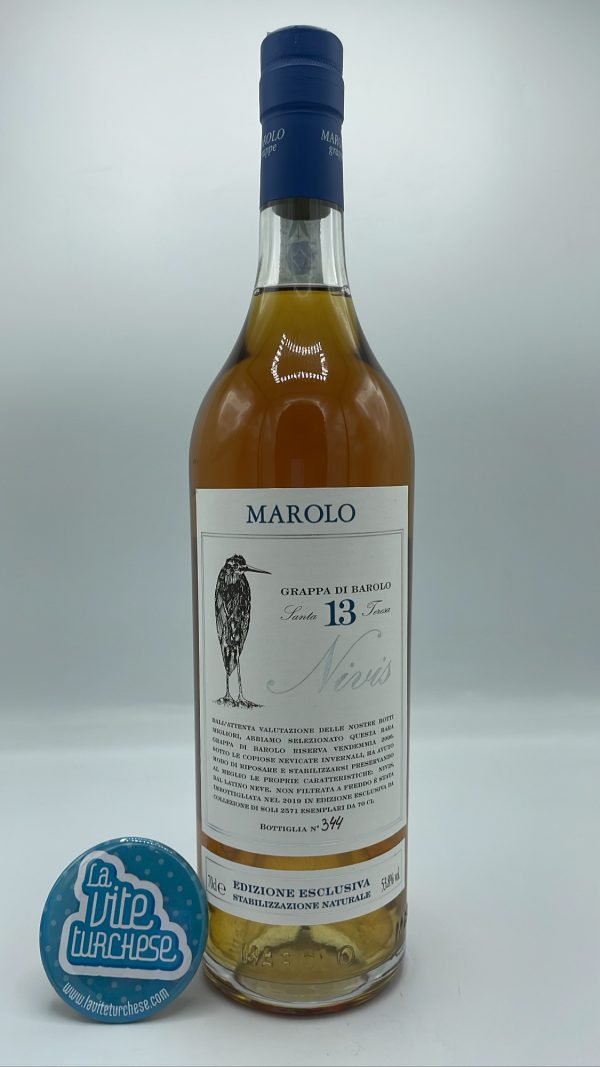 Marolo – Grappa di Barolo Nivis prodotta con le vinacce della vendemmia 2006, affinata in botte e stabilizzata sotto la neve.
