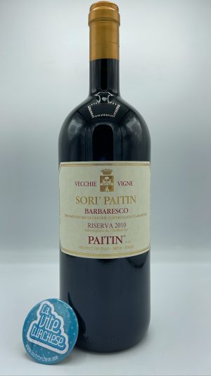 Paitin – Barbaresco Sorì Paitin Vecchie Vigne Riserva prodotto con le vigne più vecchie di 50 anni. Affinamento per 3 anni in botte e 2 in bottiglia.