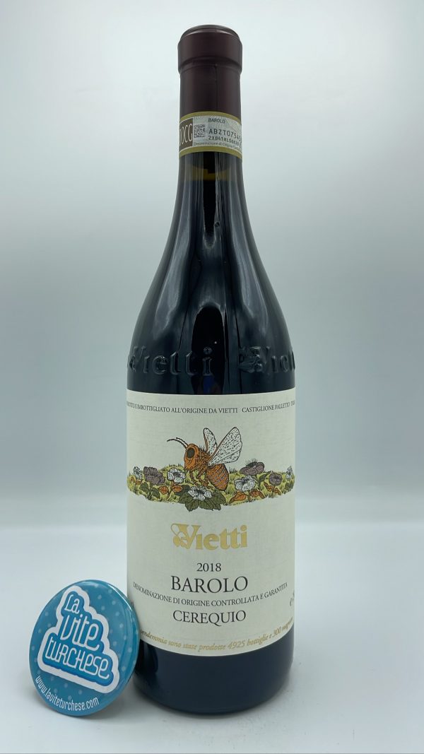 Vietti – Barolo Cerequio prodotto nell'omonima vigna situata a La Morra con suoli argillosi/calcarei, affinamento per 32 mesi in botte.