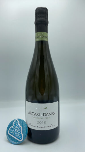 Arcari e Danesi – Franciacorta Dosaggio Zero produced with the Solouva method, with Chardonnay and Pinot Bianco grapes, 30 months on the lees.