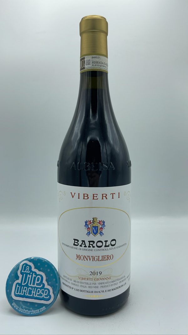 Giovanni Viberti – Barolo Monvigliero prodotto nella vigna più importante di Verduno, meno di 3000 bottiglie prodotte. 2 anni di invecchiamento.