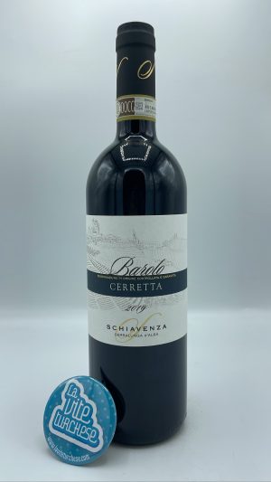 Schiavenza – Barolo Cerretta prodotto nella medesima vigna situata a Serralunga, nella parte più alta chiamata Bricco, vinificato in legno per 3 anni.