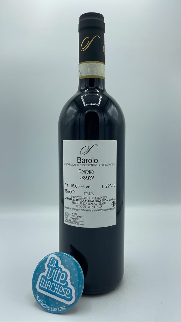 Schiavenza – Barolo Cerretta – 2019 - back Schiavenza – Barolo Cerretta prodotto nella medesima vigna situata a Serralunga, nella parte più alta chiamata Bricco, vinificato in legno per 3 anni.