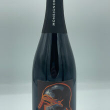 Monsignore – Alta Langa Brut - 2019 Monsignore - Alta Langa Brut DOCG made with Chardonnay and Pinot Noir grapes in Vicoforte di Mondovì at an altitude of 600 meters, classic method for 36 months.